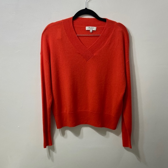 Madewell Sweaters - Madewell Women’s Orange,Cashmere,V-Neck Long Sleeve Sweater.Size- Medium